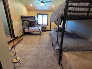 3 bedrooms, WiFi, bed sheets