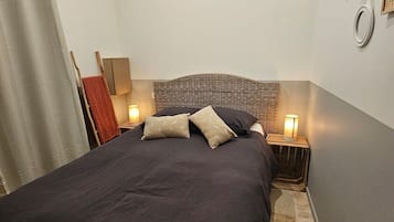 2 slaapkamers, reisbedje, gratis wifi, beddengoed