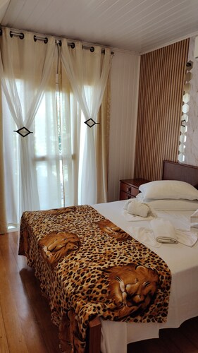 Enchanted Pink House, Charming Chalet - Gramado, RS