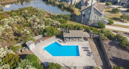 Finally Here: a 2 Bedroom Poolside Retreat with Beach & Soundside Sunsets