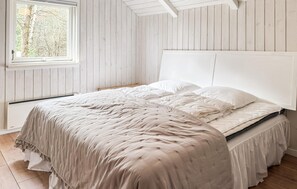Free WiFi - Beautiful home in Ans By (Ans By)