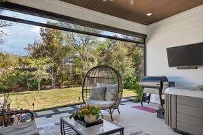 Terrace/patio - Luxe Retreat w/Hot Tub, Patio, Fenced Yard! (Lago Vista)