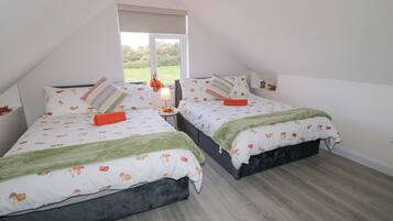 2 bedrooms, individually decorated, individually furnished, free WiFi