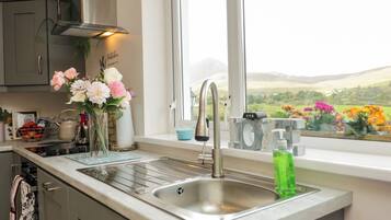 Cottage | Interior