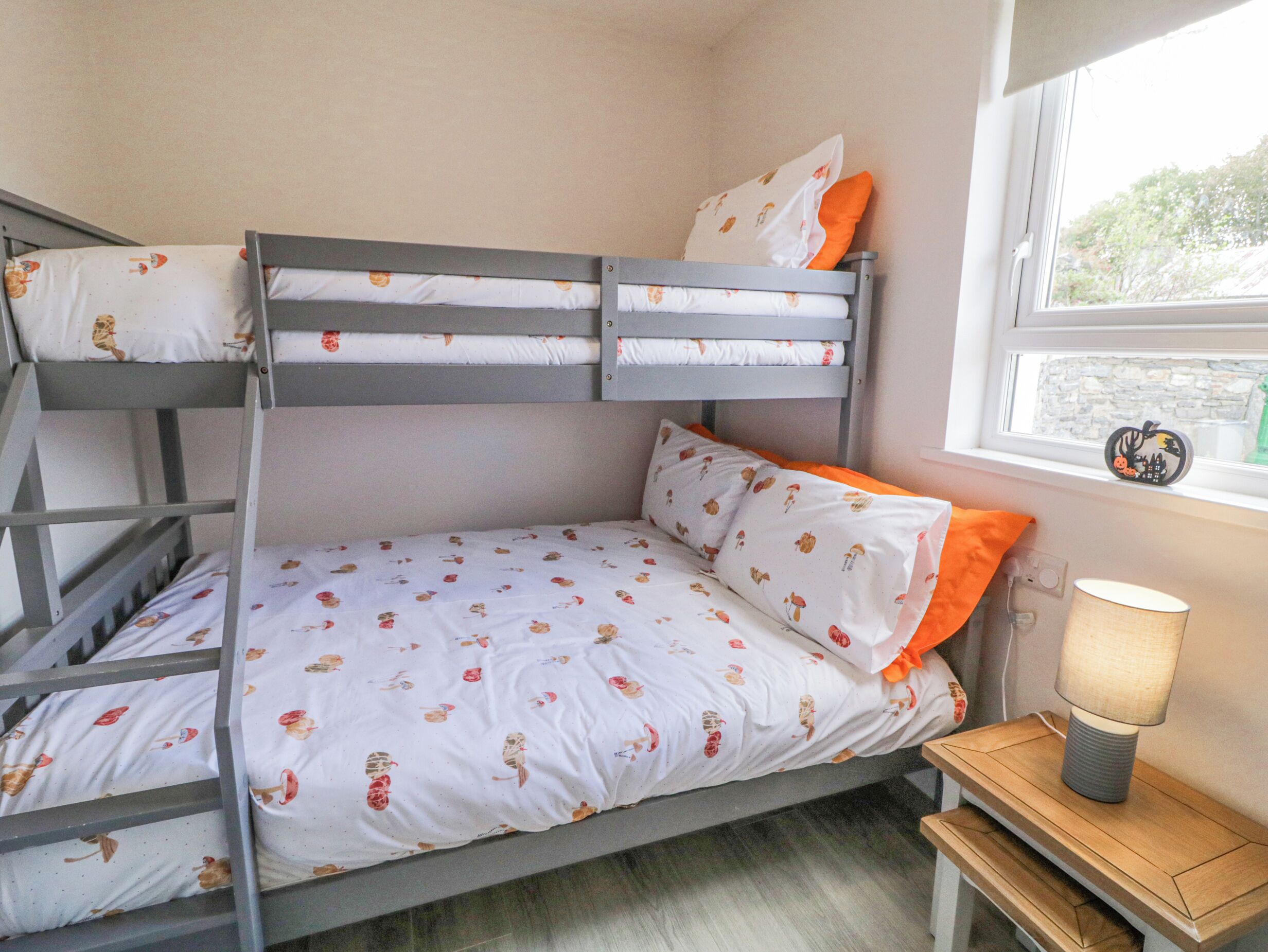 2 bedrooms, individually decorated, individually furnished, free WiFi