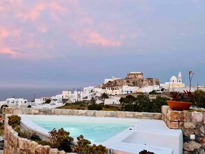 Pool - Black Gem Villa: Private Heated Jacuzzi & Caldera View (Santorini)