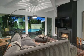TV, fireplace - 3BR oasis: private pool & mountain views (Palm Springs)