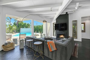 TV, fireplace - 3BR oasis: private pool & mountain views (Palm Springs)