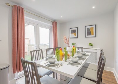 Chic Nottingham Home with Terrace & FREE Parking