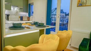 Dining - Apt 4 • Central London Clapham Junction Flat (Greater London)