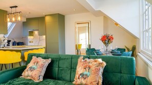 TV - Apt 7 • Central London Clapham Junction Flat (Greater London)