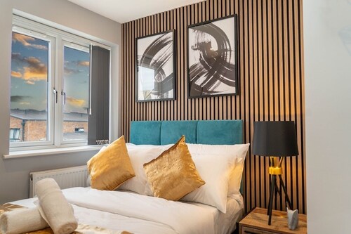 Bright & Stylish Oxford Flat w/ Terrace