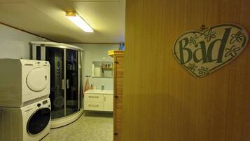 Apartment, 1 Bedroom, Sauna | Laundry