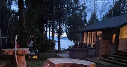SeaView Getaway- B.L.T. bed and local treats, a new era B&B Retreat.