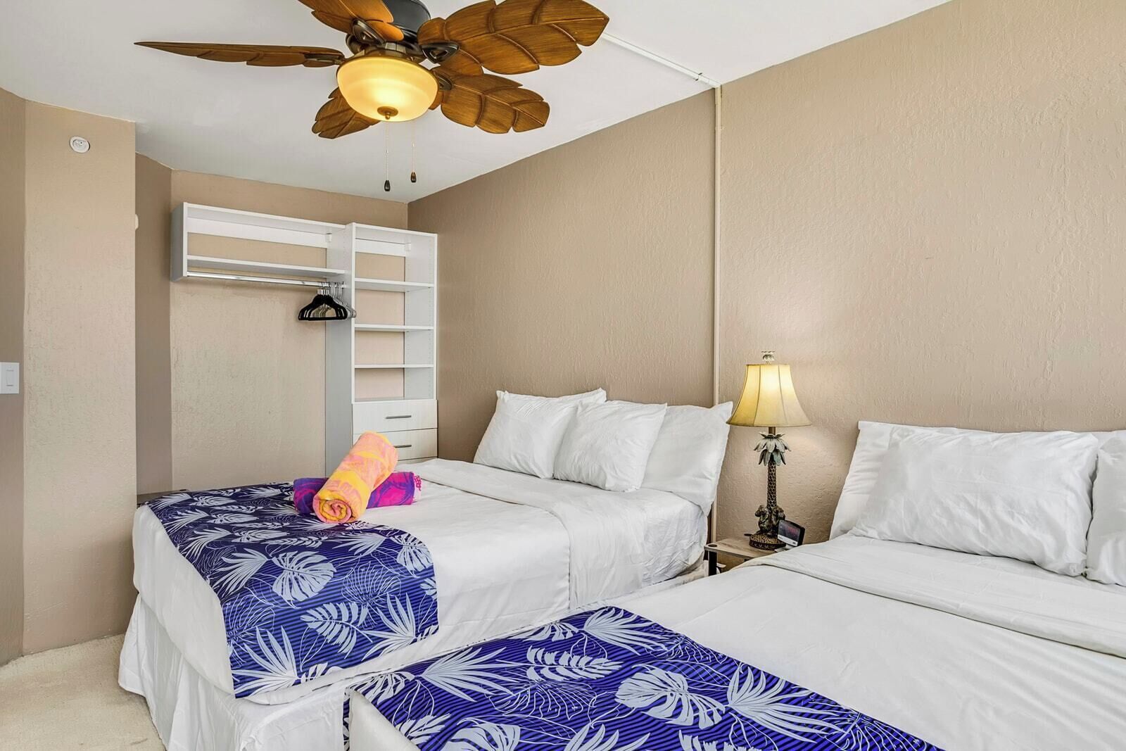 5 bedrooms, iron/ironing board, WiFi, bed sheets