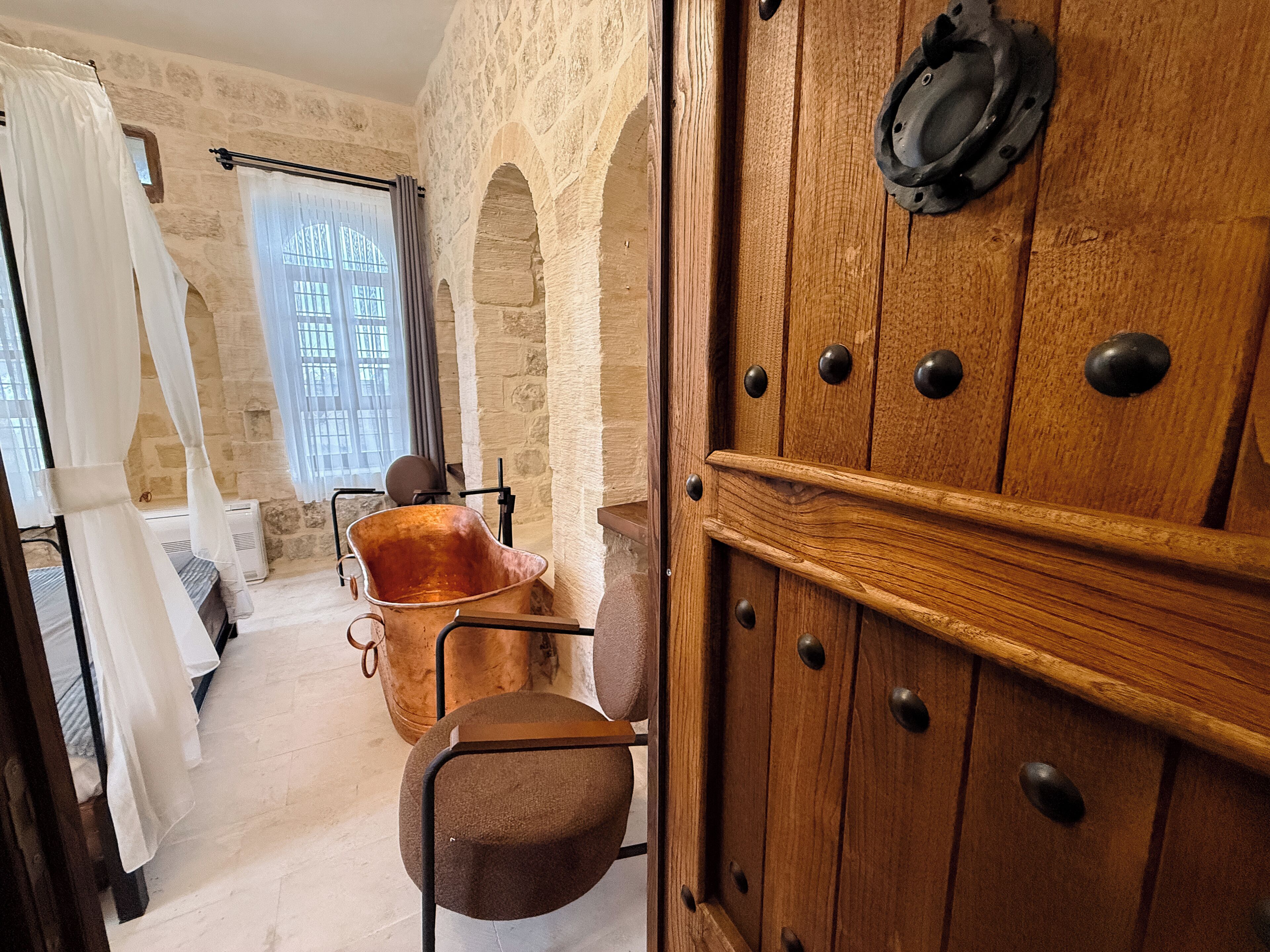 المنشأة من الداخل