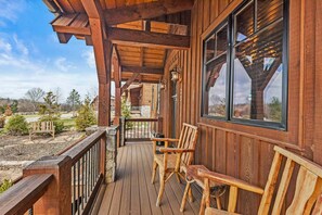Terrace/patio - Eagle Rare Retreat at Eagles Nest - views, hot tub, indoor and outdoor fireplaces (Banner Elk)