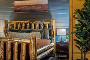 4 bedrooms, iron/ironing board, free WiFi, bed sheets - NEW! Pool! Ultra Luxe 4BR Cabin w/Theater (Gatlinburg)