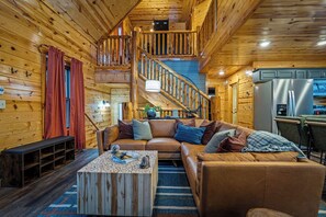 Smart TV - NEW! Pool! Ultra Luxe 4BR Cabin w/Theater (Gatlinburg)