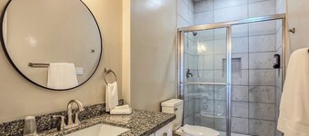 Welcoming 2-bedroom house with AC in charming Eagle Pass
