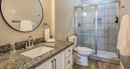 Welcoming 2-bedroom house with AC in charming Eagle Pass