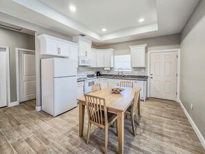 Private kitchen - Welcoming 2-bedroom house with AC in charming Eagle Pass (Eagle Pass)