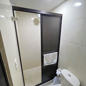 Towels, soap, toilet paper - Modern apartment in Manizales | Excellent location + Wifi + High comfort (Manizales)