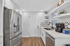 Fridge, microwave, oven, stovetop - Fire Pit & Canyon Views | 10 Min to La Jolla Beach (San Diego)