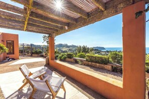 Terrace/patio - The Villino at Cypress Ridge Estate (Waiheke Island)