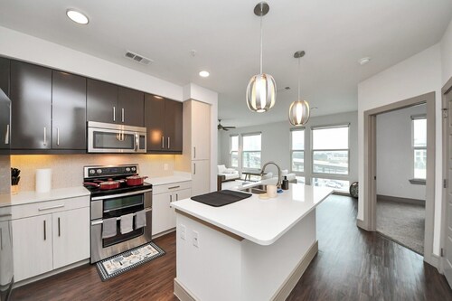 Prime Houston 2BR/2BA Galleria + RiverOaks Location