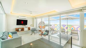 Superior Penthouse | Living area