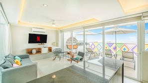 Penthouse Superior | Khu phòng khách