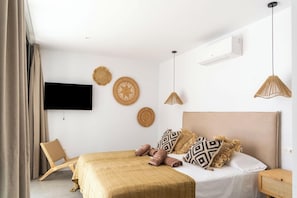 Bügeleisen/Bügelbrett, Reisekinderbett, WLAN, Bettwäsche