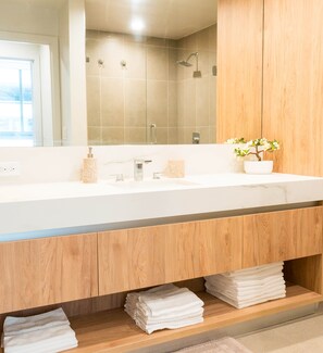 Towels - NEW Apt with PATIO in Downtown | CP Collection (Miami)