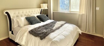 Bright and Spacious Unit in Central Vancouver Close to Downtown and YVR