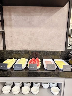 Free daily buffet breakfast  - Exclusive Hotel (Campos Sales)