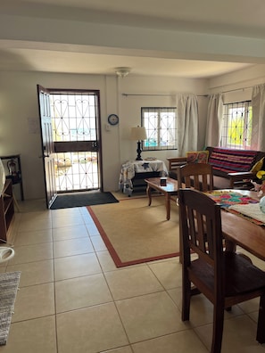 Interior - Cozy beachfront suite, roomy and fully equipped for a fantastic vacation. (Hopkins)