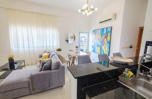 Smart TV - Beautiful view, 2 rooms in the center of Santo Domingo/swimming pool/wifi/gym (Santo Domingo)