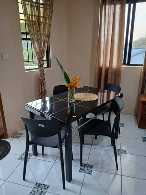 Dining - Peaceful island hideaway with modern comfort close to beaches, dining and nature (Castries)