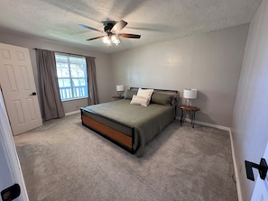 3 bedrooms, desk, free WiFi, bed sheets