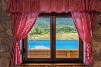 Relax in Velebit nature with jacuzzi and traditional charm