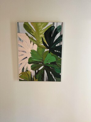 Interior - Luxury condo, side ocean view walk to town (Kailua-Kona)