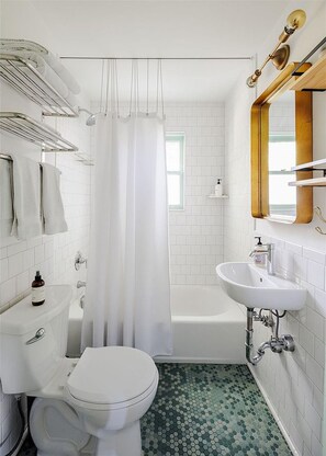 Towels - Ted & Breakfast • Cozy East Austin Retreat (Austin)