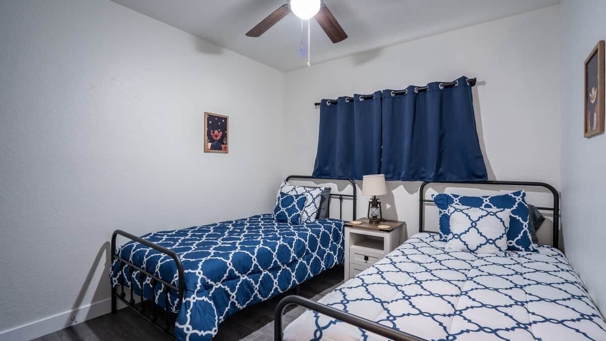 4 chambres, fer et planche à repasser, Wi-Fi, draps fournis