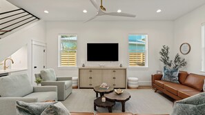 Casa (Multiple Bedrooms) | Interior