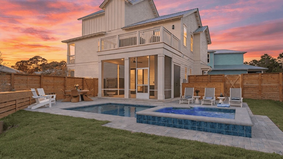30A Southern Sugar by Avantstay Sleeps 26 Pool + Hot Tub + Game Room + Golf Cart + Bikes