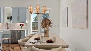 Casa (Multiple Bedrooms) | Interior