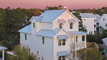 Casa (Multiple Bedrooms) | Interior