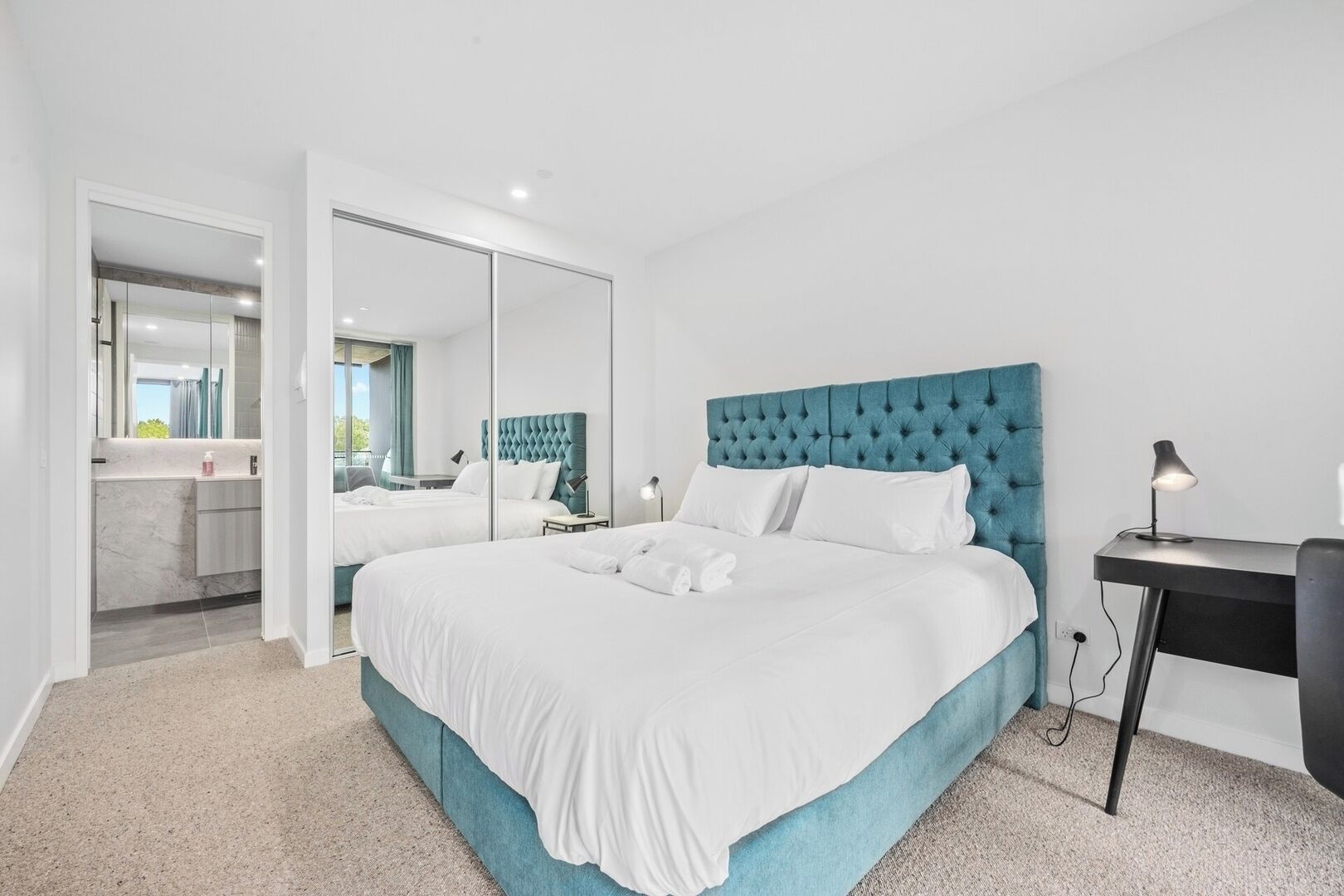 1 bedroom, desk, iron/ironing board, WiFi