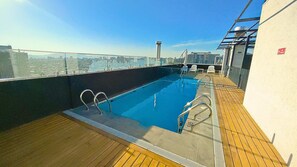 Apartment | Pool | Seasonal outdoor pool - Andes Sunrise (Santiago)